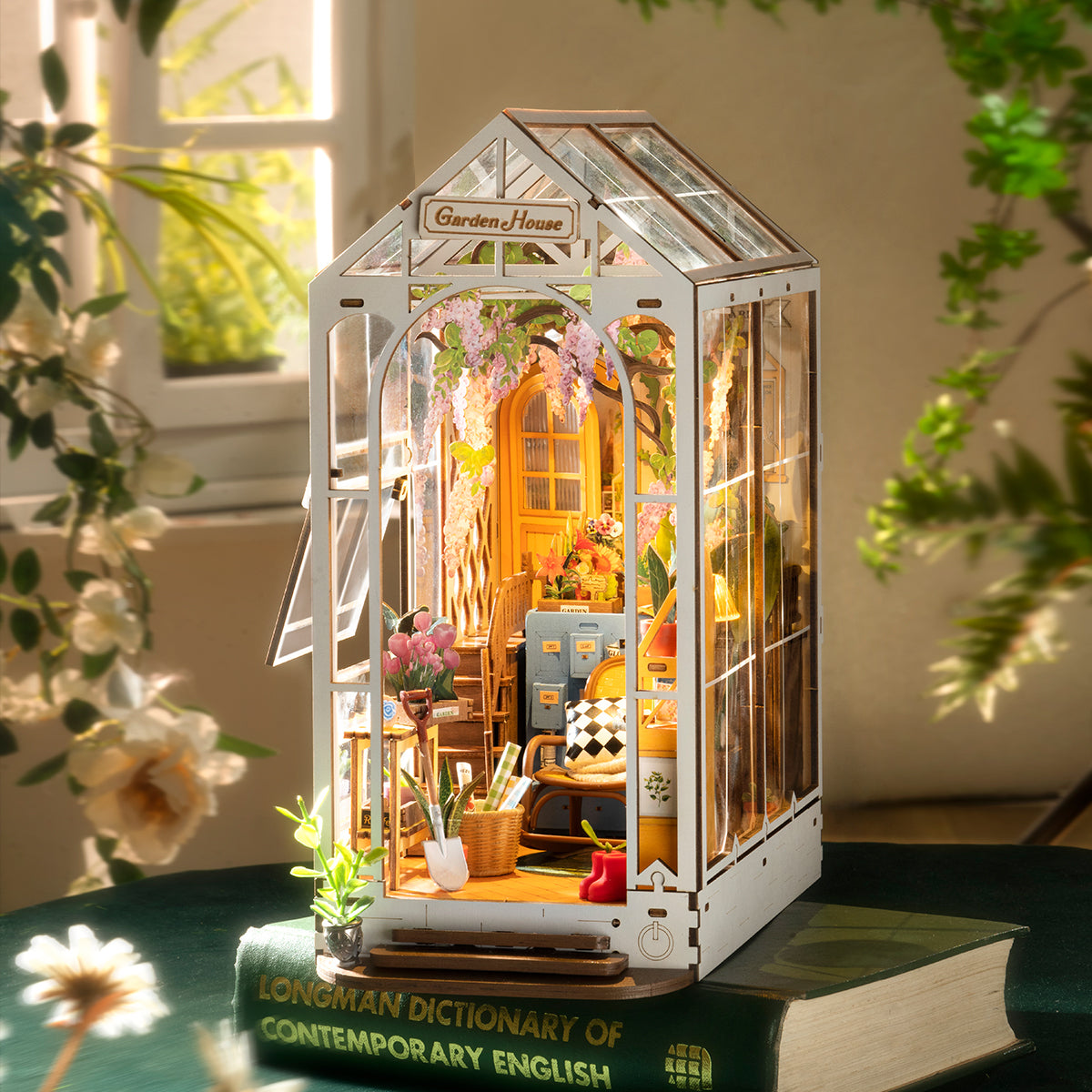 Book Nook Shelf Insert - Holiday Garden House | Rolife