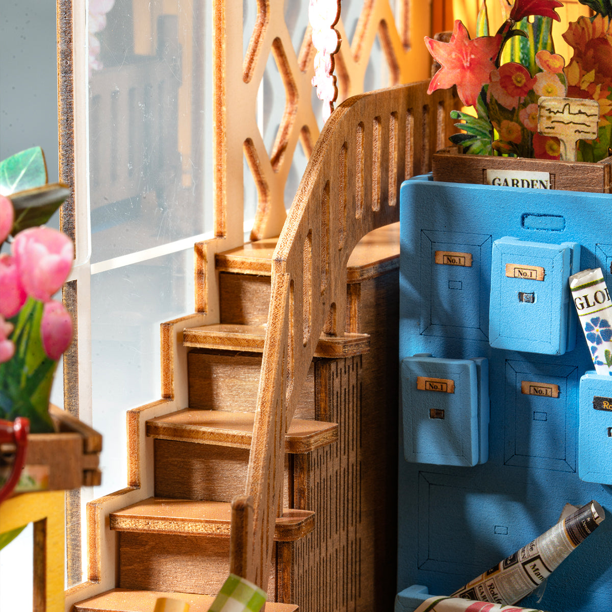 Book Nook Shelf Insert - Holiday Garden House | Rolife