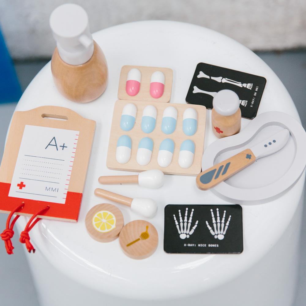 Make Me Iconic Surgeon Kit