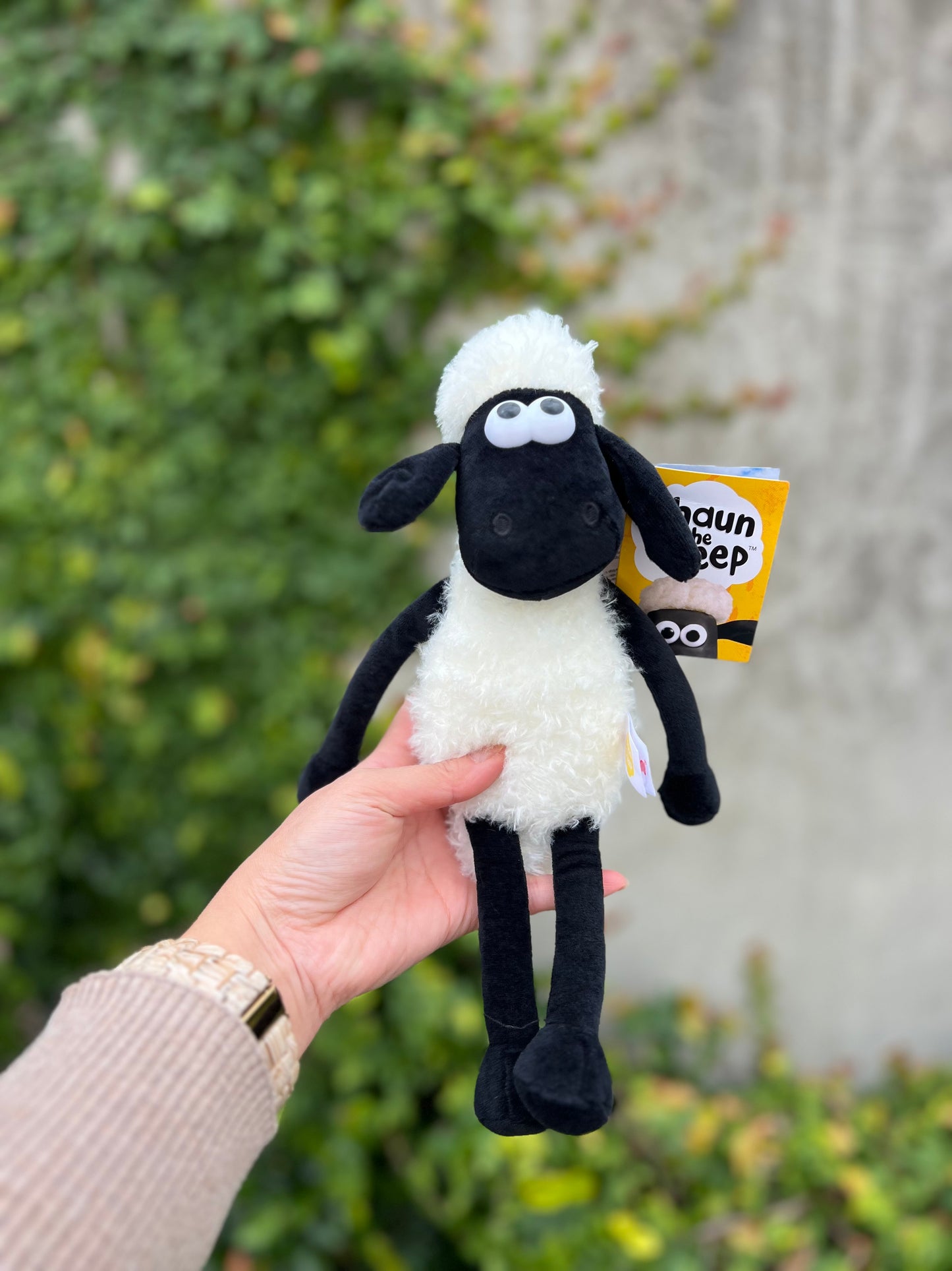 Shaun The Sheep Medium 20cm