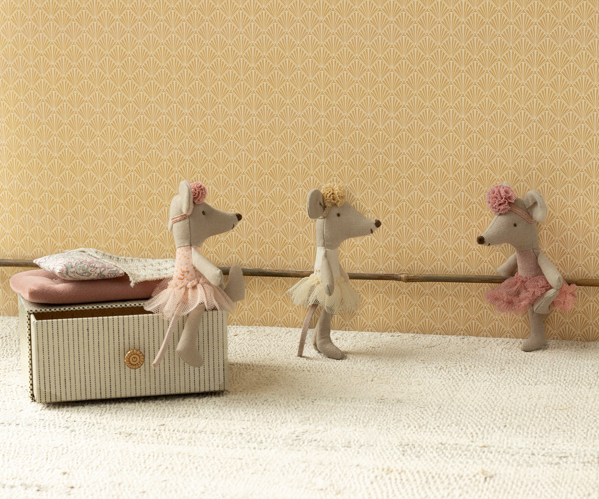 Ballerina Mouse Little Sister Off White | Maileg
