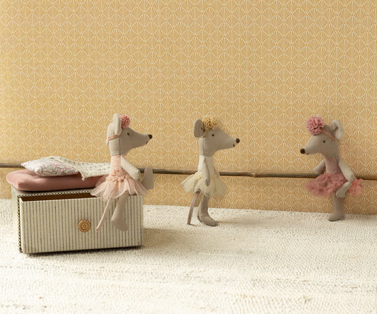 Ballerina Mouse Little Sister Off White | Maileg