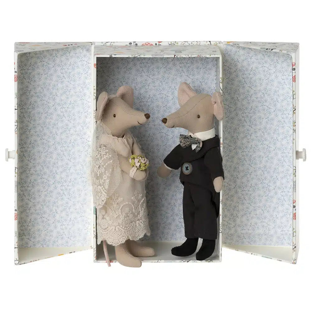 Mice Wedding Couple