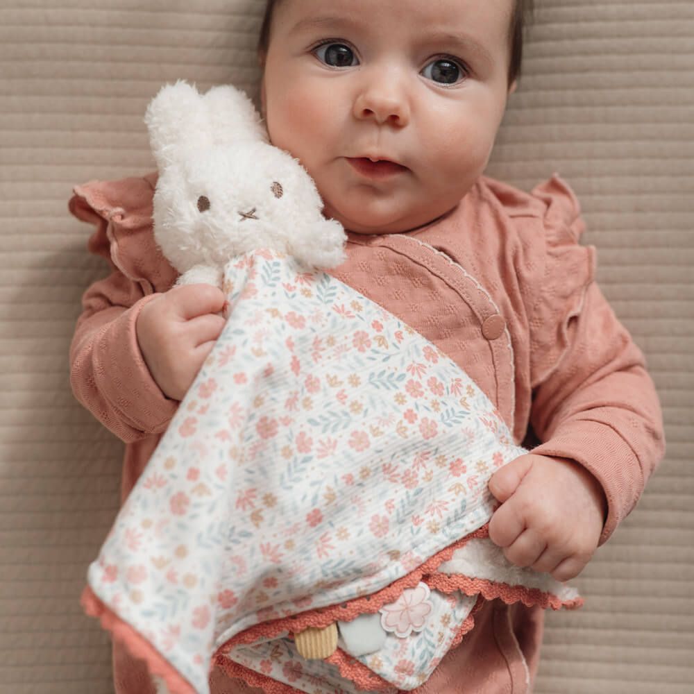 Cuddle Cloth: Miffy Lucky Blossom | Pusheen