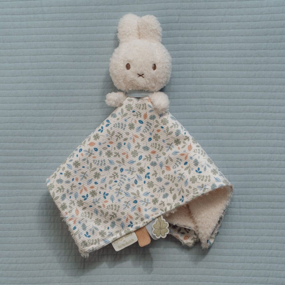 Cuddle Cloth: Miffy Lucky Leaves | Pusheen