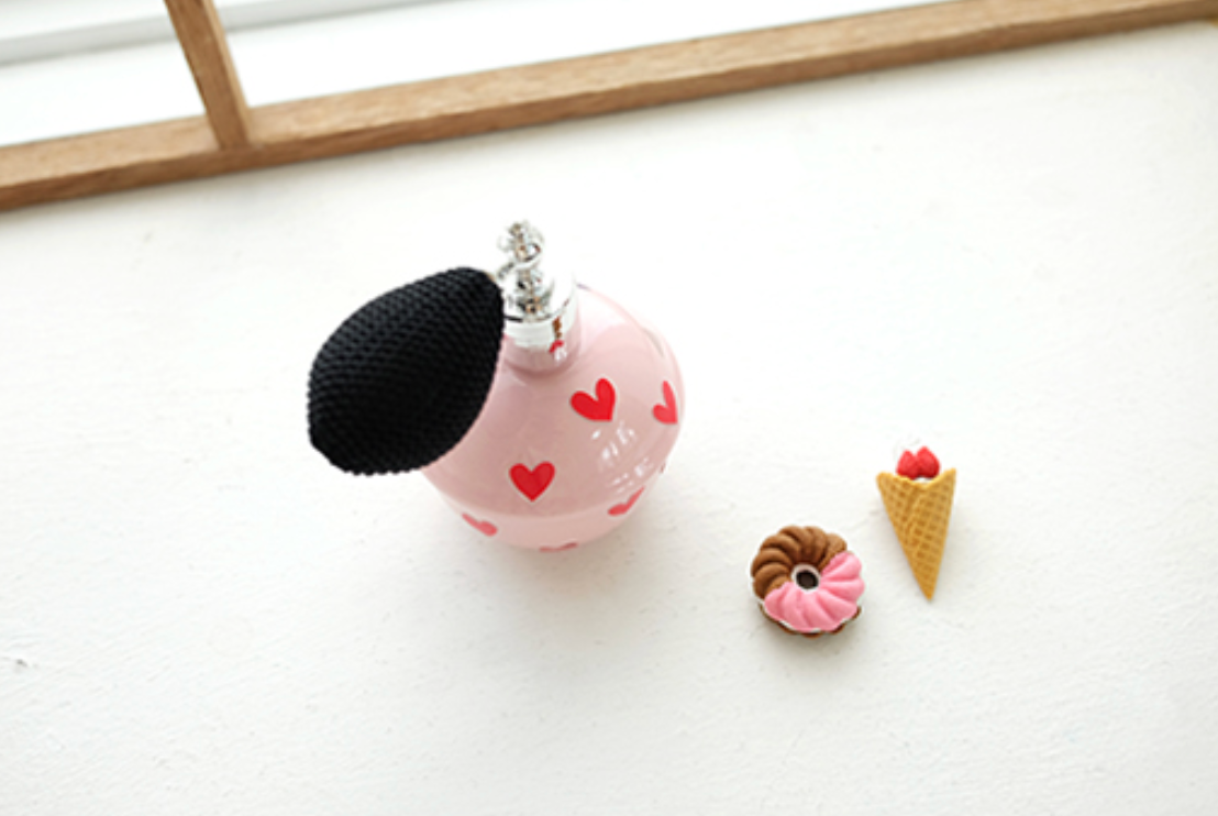 Plain.04 Heart Sticker | Suatelier Design