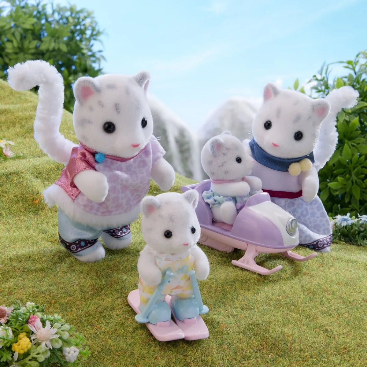 Snow Leopard Family | Sylvanian Families