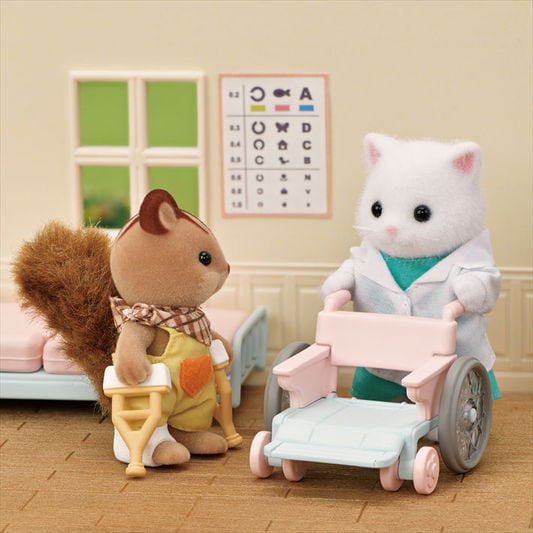 Village Doctor Starter Set | Sylvanian Families