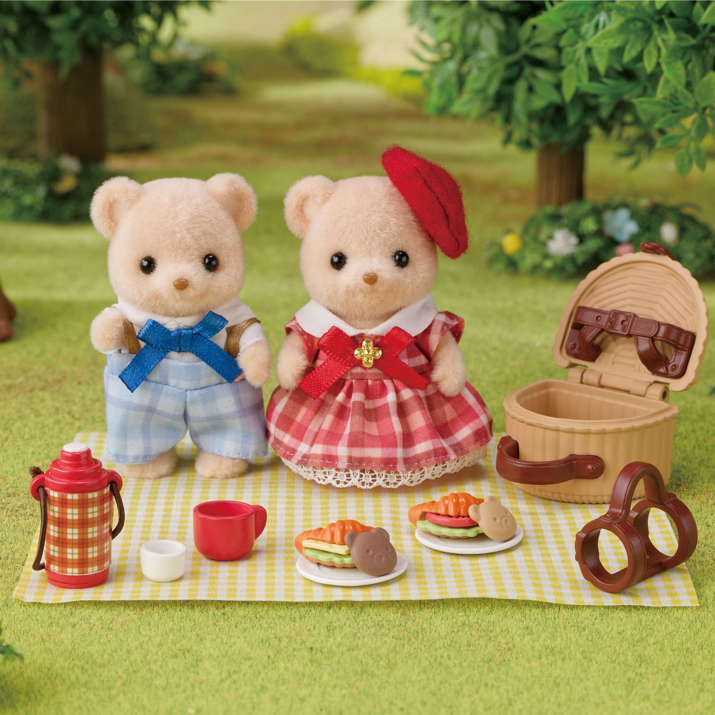 Biscuit Bear Sister and Brother - Delicious Picnic | Sylvanian Families