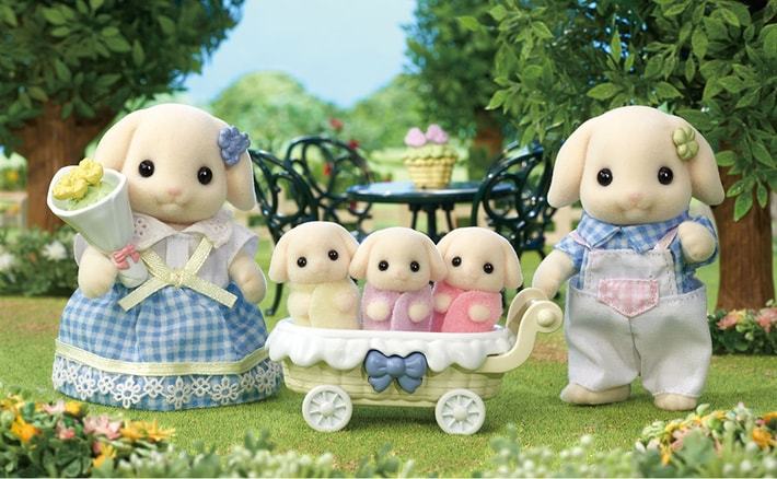 Flora Rabbit Family | Sylvanian Families