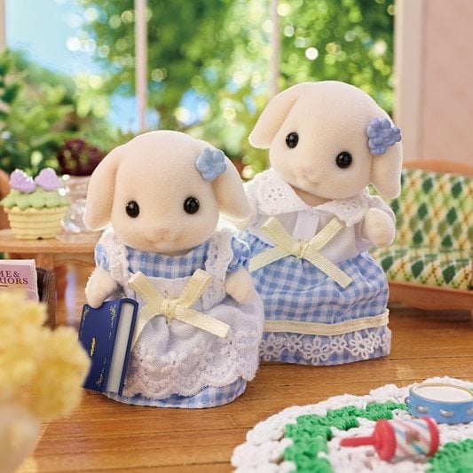 Flora Rabbit Family | Sylvanian Families