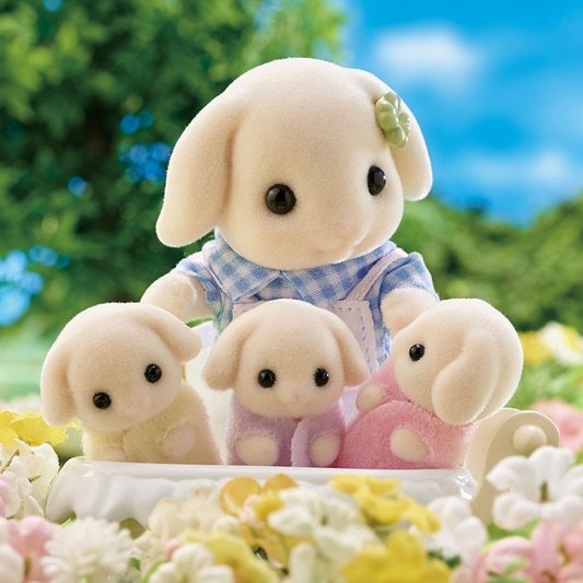 Flora Rabbit Family | Sylvanian Families